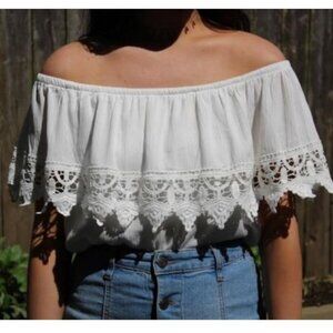 Forever 21 White Off-Shoulder Lace Trim Ruffle Boho Western Crop Top Size Small